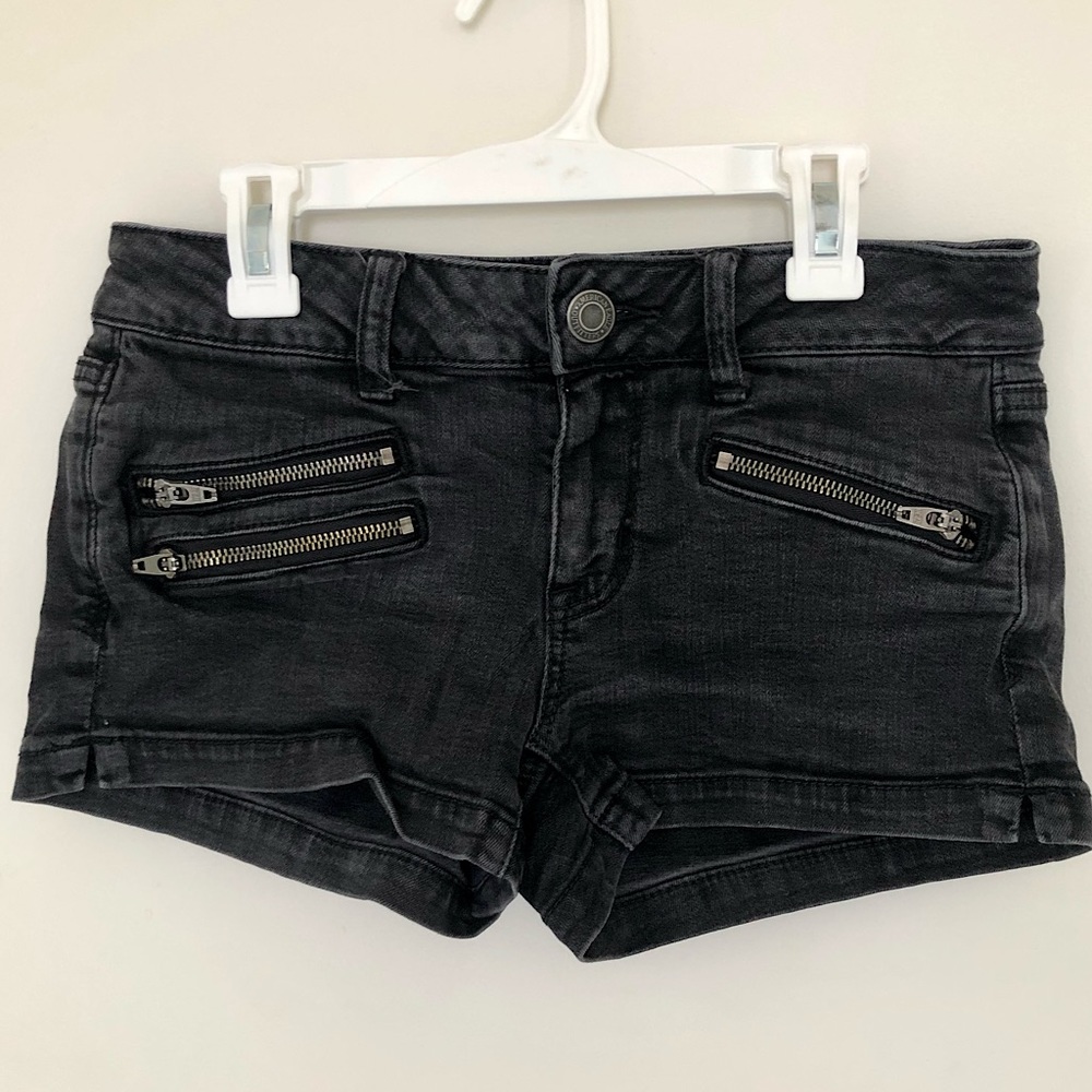 [AMERICAN EAGLE] [BLACK] [SUPER STRETCH SHORTS]